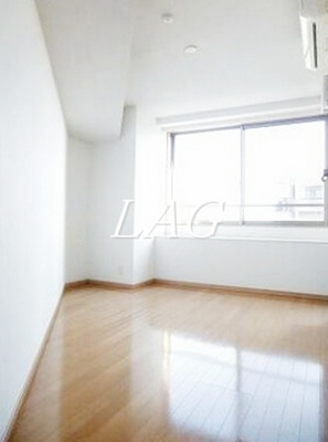 【居間・リビング】 | レガスタ東向島 | 洋室のお部屋です。