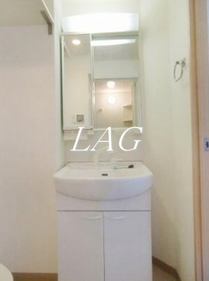 【洗面所】 | レガスタ東向島 | 洗面台です。