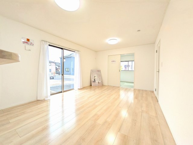 八王子市　川口町　新築一戸建て　８６期の内装|～16.0帖の明るいLDKで、家族団欒の時間をお過ごしいただけます～