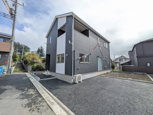 八王子市　川口町　新築一戸建て　８６期の駐車場|～並列2台駐車可能カースペース～