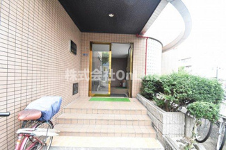 【エントランス】