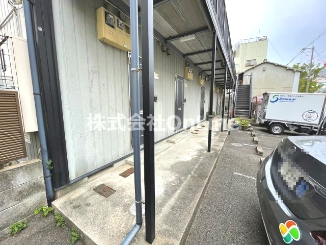 東大阪市三ノ瀬１丁目のアパートのロビー