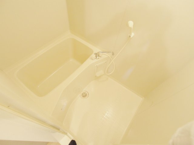 シーソン城泉　B棟の浴室