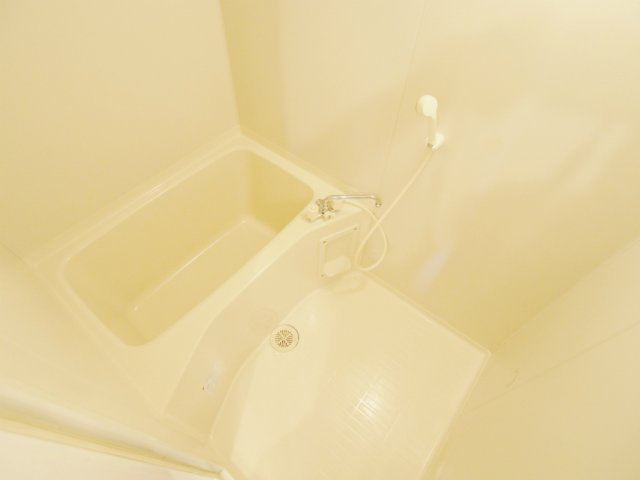 シーソン城泉　B棟の浴室