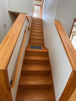 【内装】 | 田布施・さくら橋近く | 階段