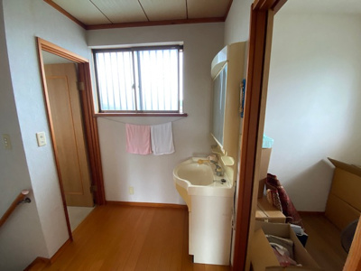 【洗面所】 | 田布施・さくら橋近く | ２階のホールに洗面台が有ります。