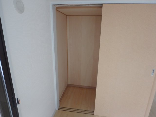 コロナール住吉の収納