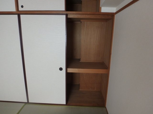 コロナール住吉の収納