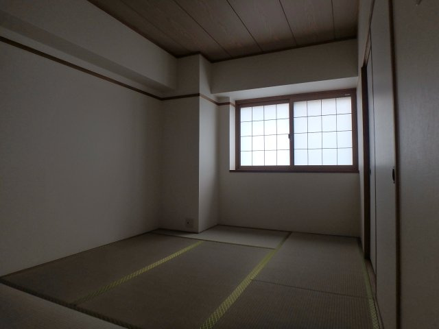 コロナール住吉の和室