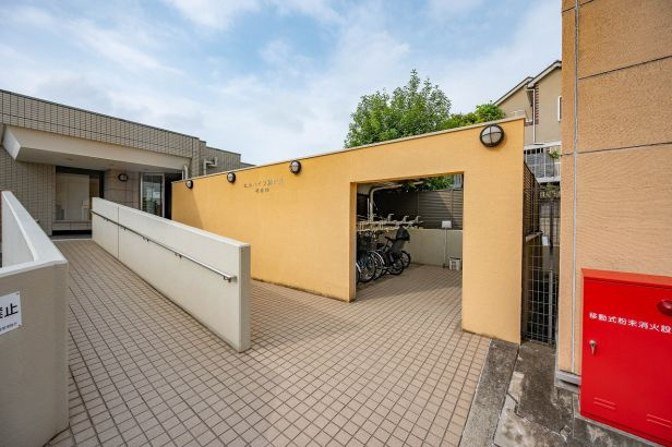 ヒルハイツ藤が丘壱番館の外観|藤が丘駅から徒歩8分　高台のマンションです