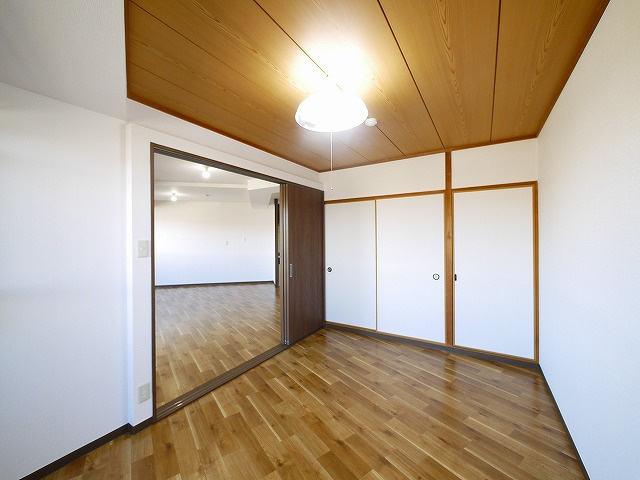 タワーア・ラ・モードの内装