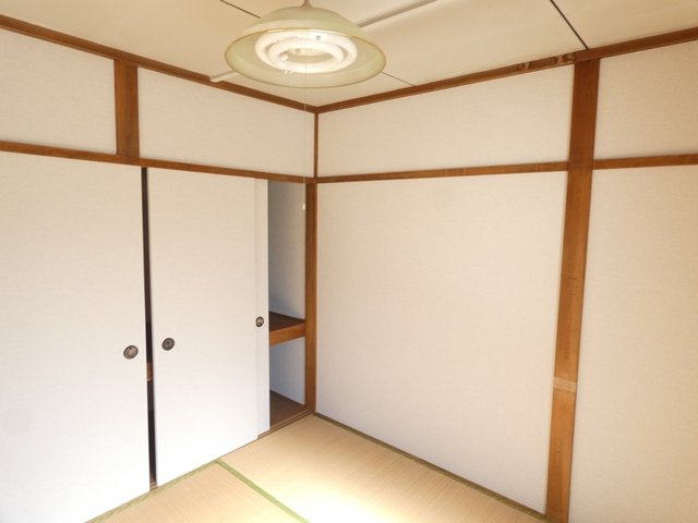 新富士町４－７－１テラスハウスの和室