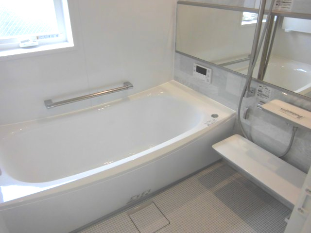 【浴室】 | 中野区沼袋2丁目新築戸建全3棟。 | 日々の疲れを癒すお風呂付です