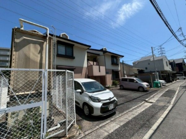 パインフォレストの駐車場