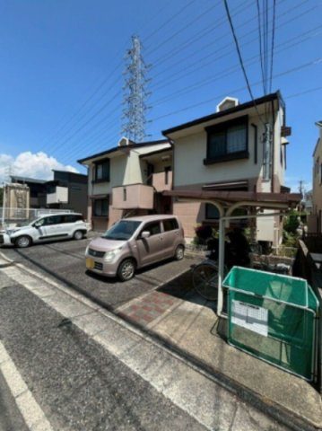 パインフォレストの外観