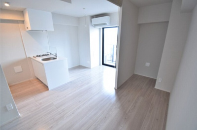 【居間・リビング】 | アリーチェ中野野方 | 明るい洋室！