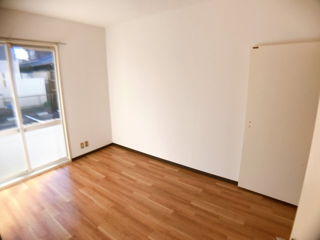 フレグランス岩野2の居間・リビング