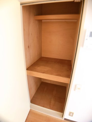 フレグランス岩野2の収納