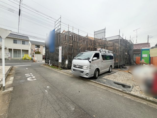 【前面道路含む現地写真】 | 熊谷市新堀　ブルーミングガーデン　新築戸建　全1棟　1号棟 | 10/14撮影
