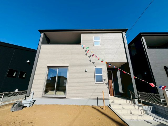 【Livele Garden】　結城郡八千代町東原　全3邸の外観|〇２号棟　外観〇
ウォークインクローゼット付き♪収納充実（＾＾）ストレージルーム付きの間取りです！
2026年2月撮影