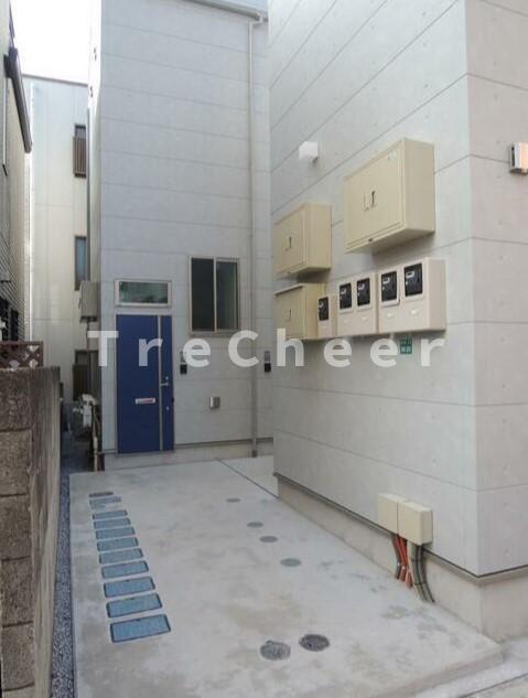 エルミタージュ巣鴨のエントランス