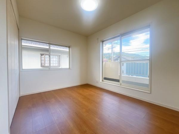 笠岡市大井南　リフォーム済み　中古一戸建て【仲介手数料無料】の洋室