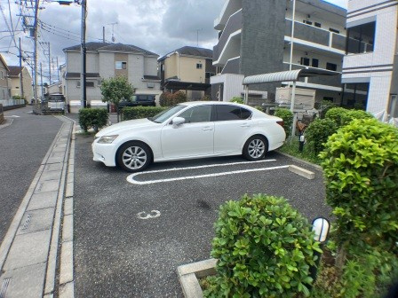 テグレ　ビアンコの駐車場