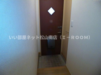 【玄関】 | ブランシェ菜の花 Ａ棟