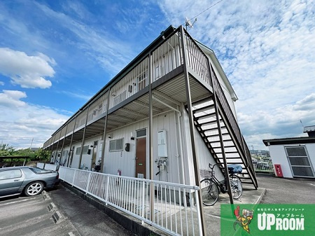 グランドハイツ富貴の外観