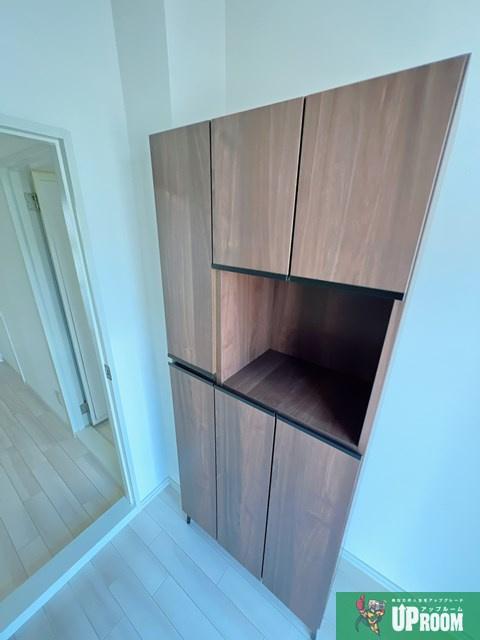 グランドハイツ富貴の玄関