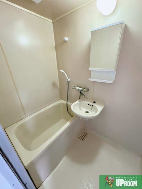 グランドハイツ富貴の浴室