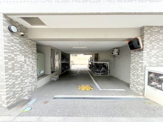 リーベスト立川錦町Ⅱの駐車場