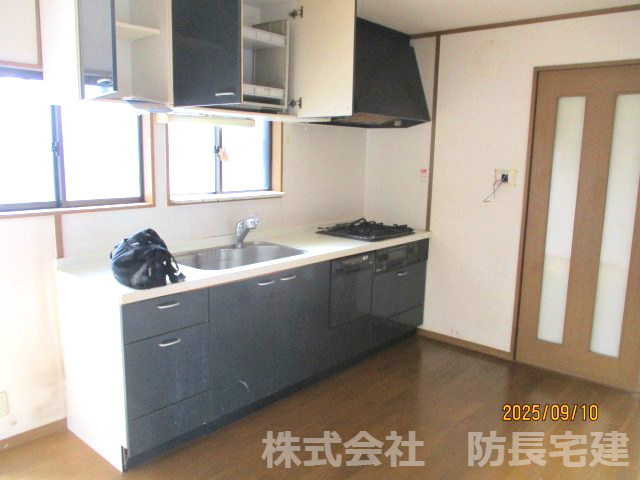 山口市宮野上の中古一戸建のキッチン|きれいなキッチンです