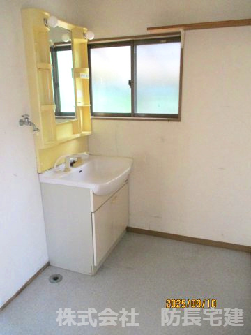 熊坂　前田邸の独立洗面台|独立洗面化粧台が付いています