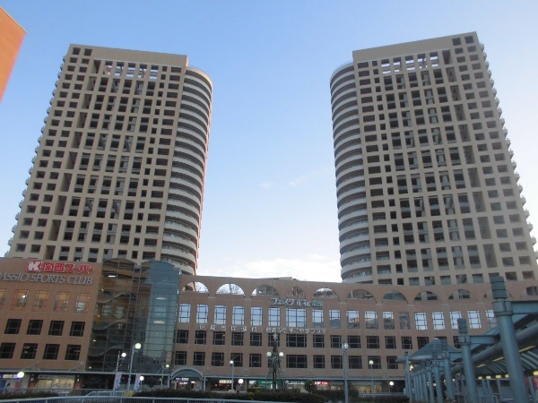 フェスタ立花南館イーストの外観