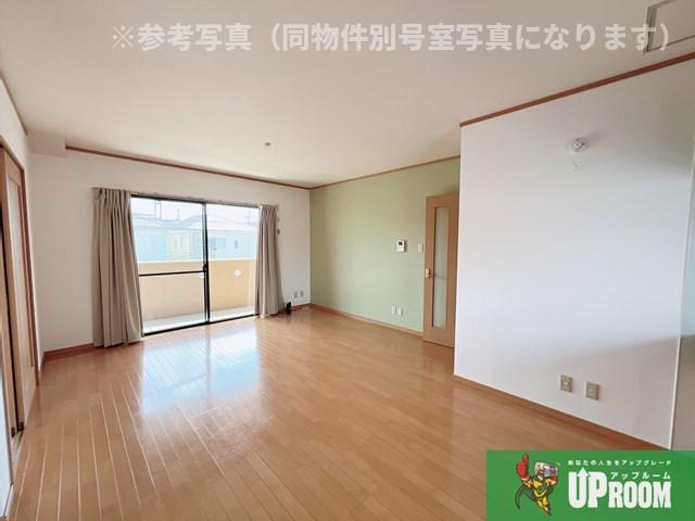 サンシャイン本郷B棟の居間・リビング