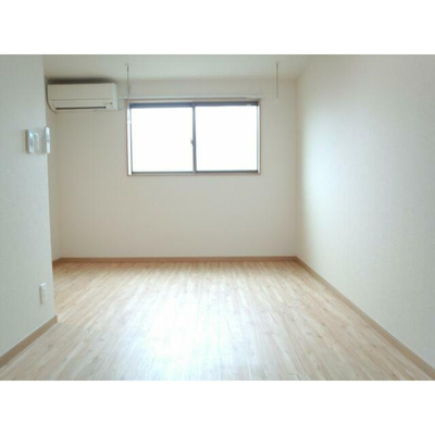 【居間・リビング】 | アイコート永福町 | 明るい洋室！