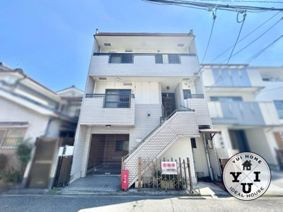 【外観】 | 伏見区深草平田町　中古戸建 | 駅徒歩圏内で3沿線利用可能！！各階が独立しておりプライバシーを尊重した２世帯住宅です。