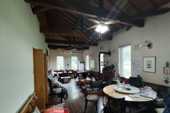 鶴居村【店舗付き住居＋工房】2棟セット売の内装