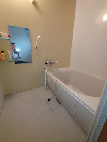 鶴居村【店舗付き住居＋工房】2棟セット売の浴室|工房浴室
