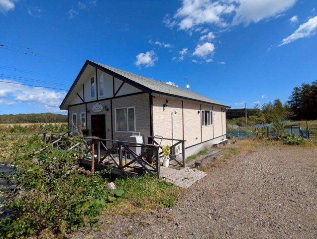 鶴居村【店舗付き住居＋工房】2棟セット売の外観