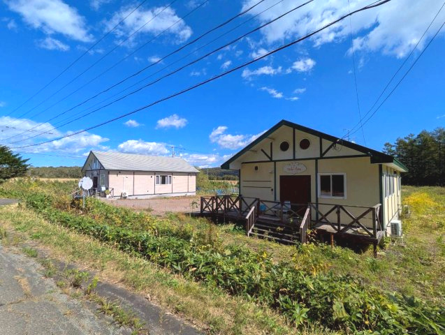 鶴居村【店舗付き住居＋工房】2棟セット売の外観