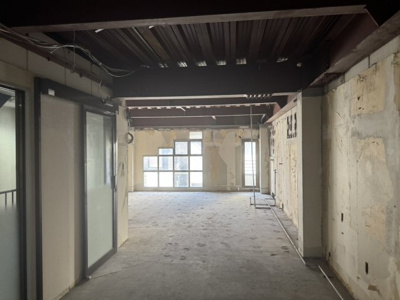 【内装】 | アカカベビル