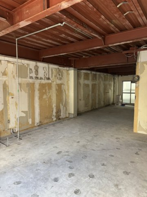 【内装】 | アカカベビル