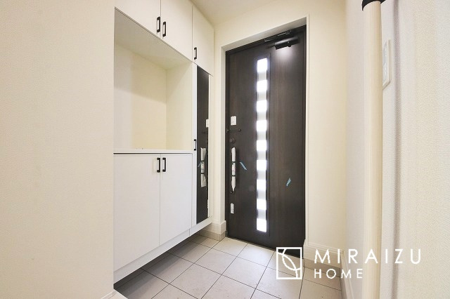 【周辺】 | 居心地の良さそうなリラックスできる空間。独立性のある建物ですので、ご自分の時間を大切にしたご家族様にぴったりです！