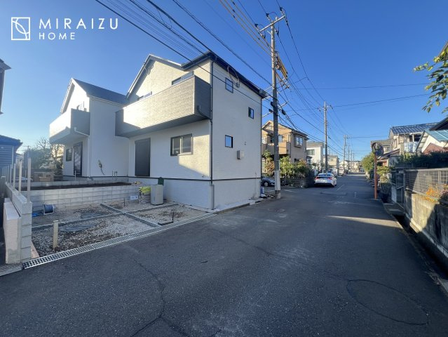 【外観】 | プライバシー性と開放感を高める住環境。陽当たりの良い開かれたロケーションを活かし、心地よい暮らしをプランニング