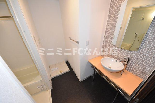 プライムアーバン堺筋本町の洗面所
