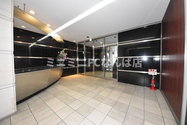 プライムアーバン堺筋本町のエントランス