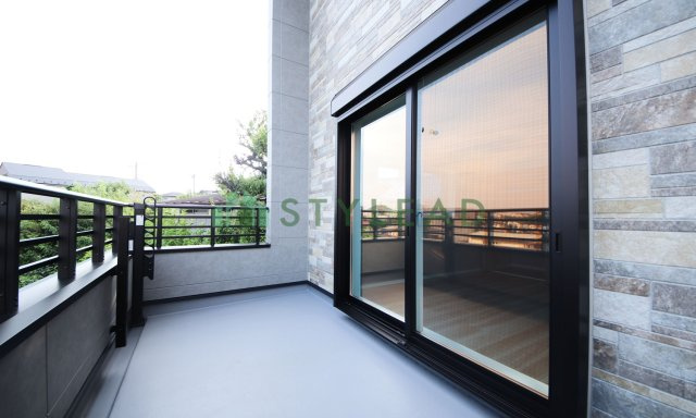 【バルコニー】