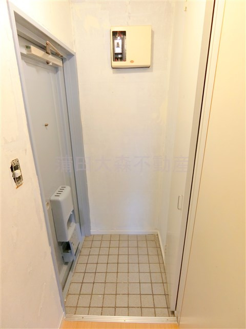 ルナハイツ蒲田の玄関